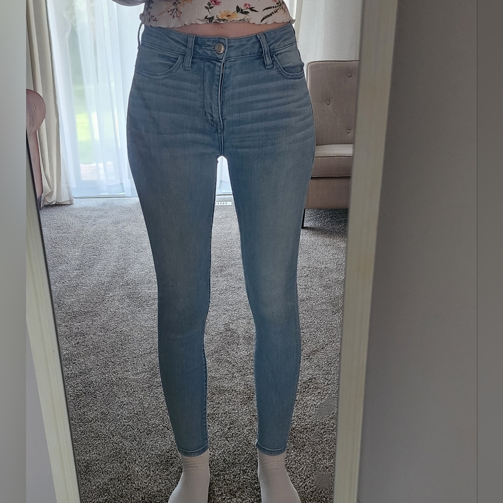 4R American Eagle Skinny Jeans